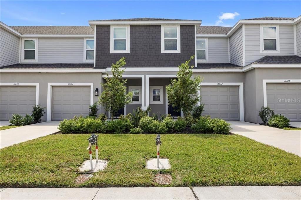 For Sale: $330,000 (3 beds, 2 baths, 1373 Square Feet)