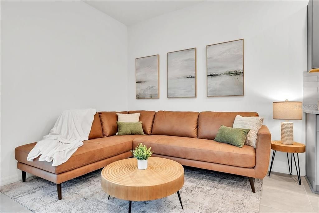 For Sale: $330,000 (3 beds, 2 baths, 1373 Square Feet)