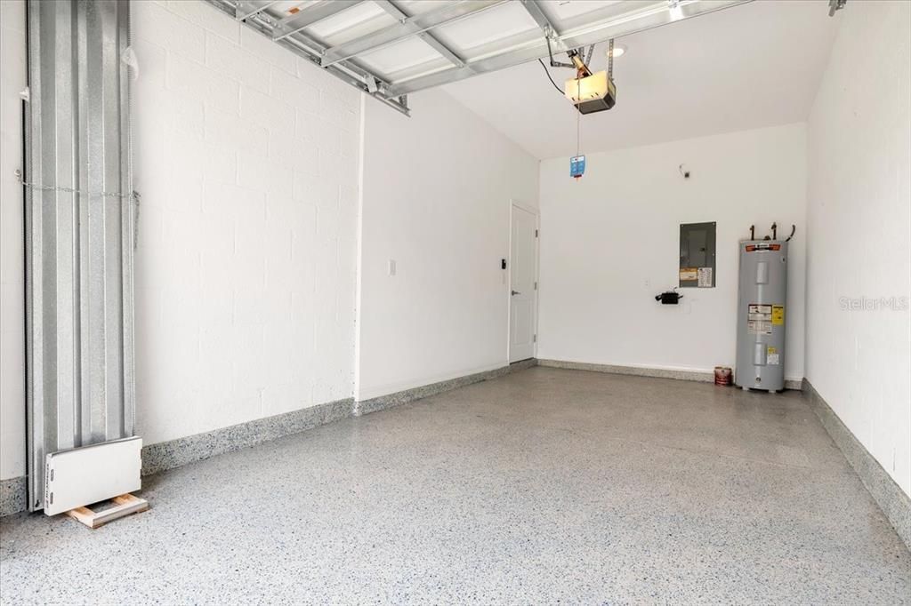 For Sale: $330,000 (3 beds, 2 baths, 1373 Square Feet)