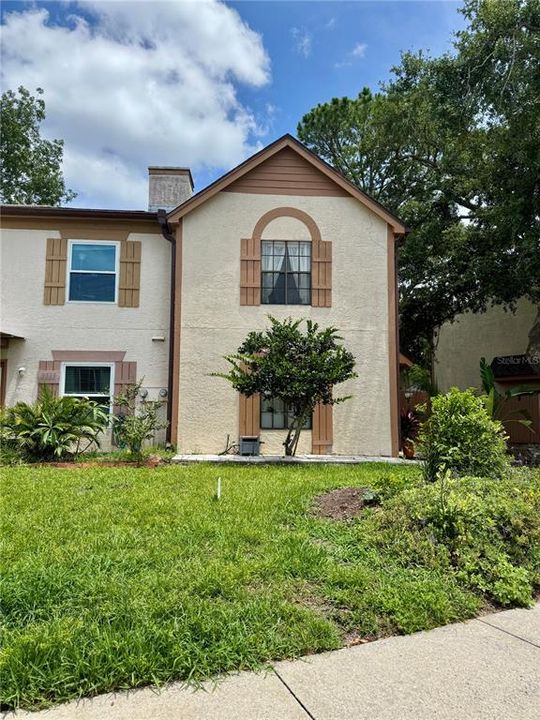 For Sale: $229,000 (2 beds, 2 baths, 1120 Square Feet)