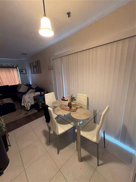 For Sale: $229,000 (2 beds, 2 baths, 1120 Square Feet)