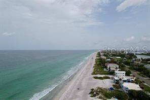 待售: $995,000 (0.31 acres)