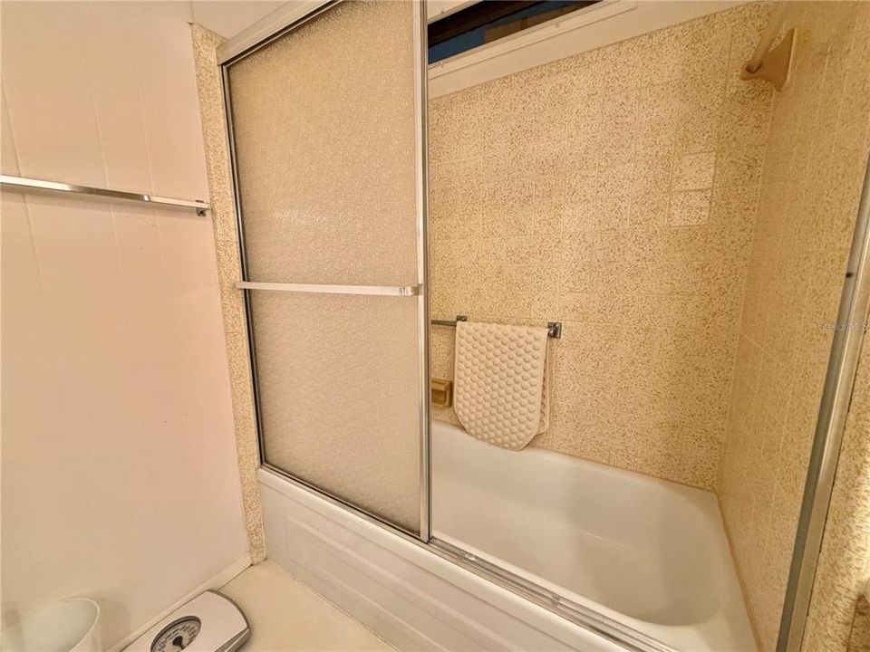 For Sale: $109,000 (2 beds, 2 baths, 1152 Square Feet)