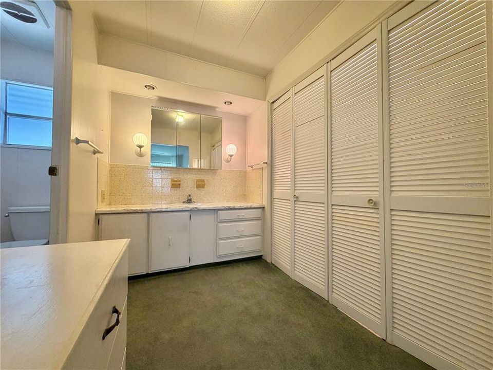 For Sale: $109,000 (2 beds, 2 baths, 1152 Square Feet)