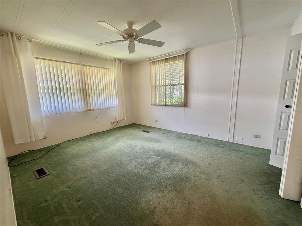 For Sale: $109,000 (2 beds, 2 baths, 1152 Square Feet)
