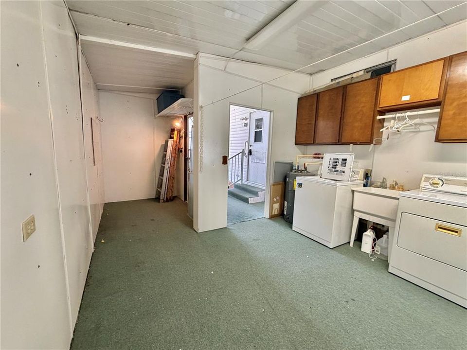 For Sale: $109,000 (2 beds, 2 baths, 1152 Square Feet)