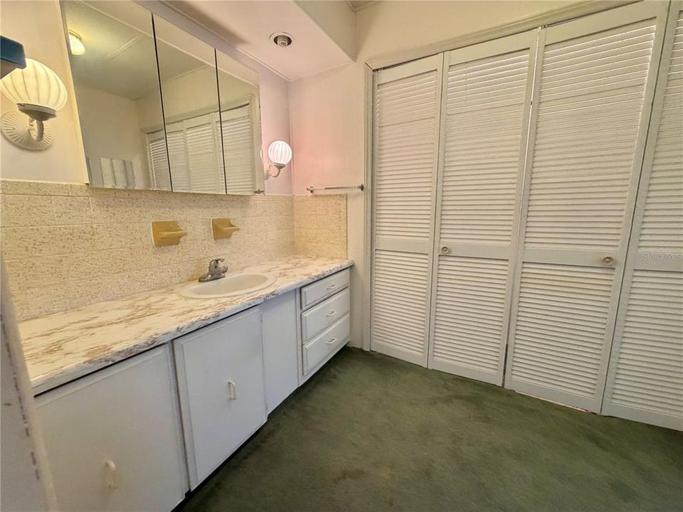 For Sale: $109,000 (2 beds, 2 baths, 1152 Square Feet)