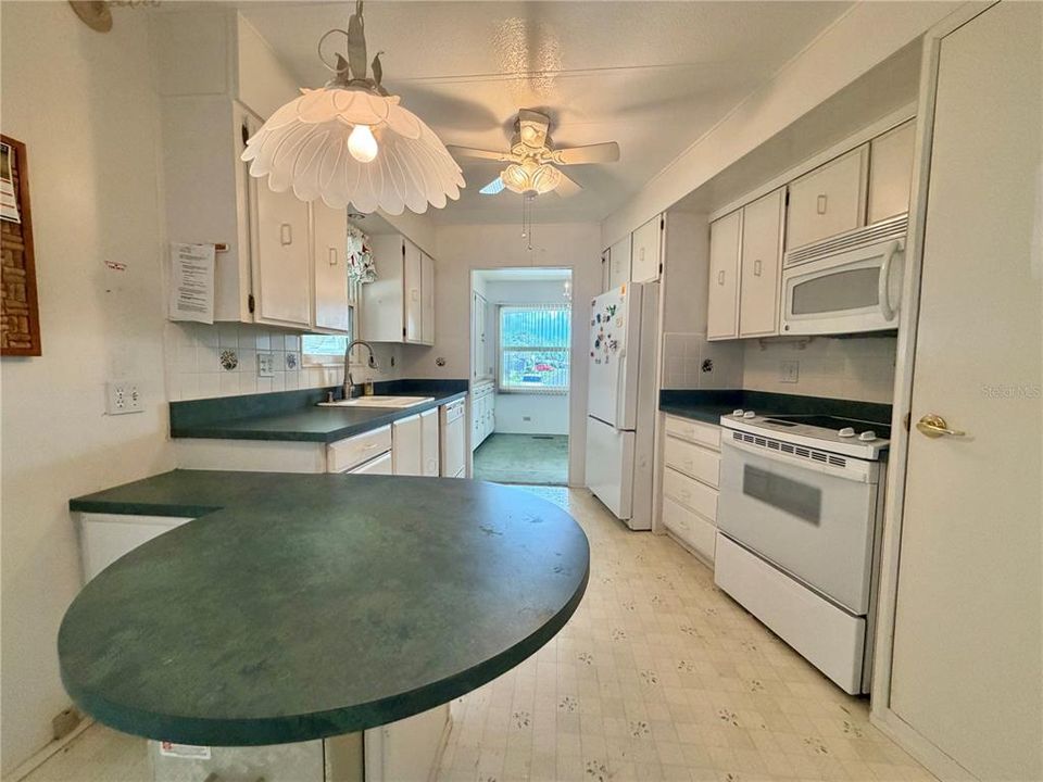 For Sale: $109,000 (2 beds, 2 baths, 1152 Square Feet)