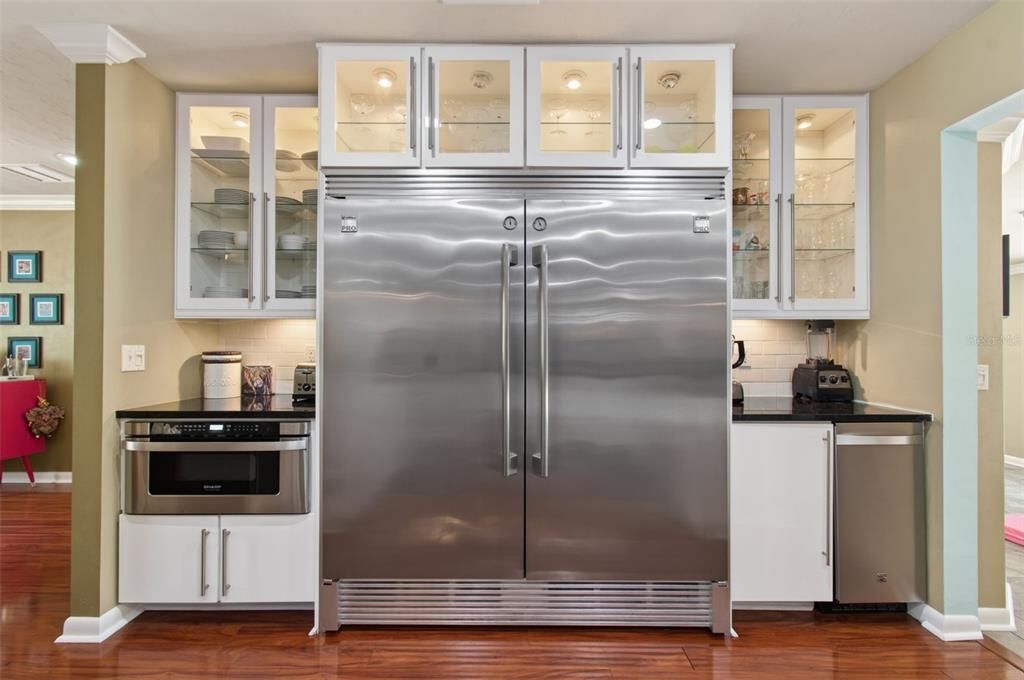 Activo con contrato: $429,900 (4 camas, 2 baños, 2257 Pies cuadrados)