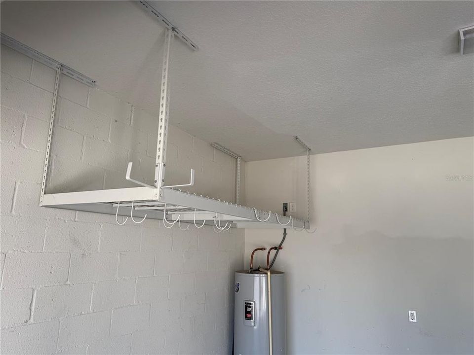 En Renta: $2,450 (3 camas, 2 baños, 1880 Pies cuadrados)