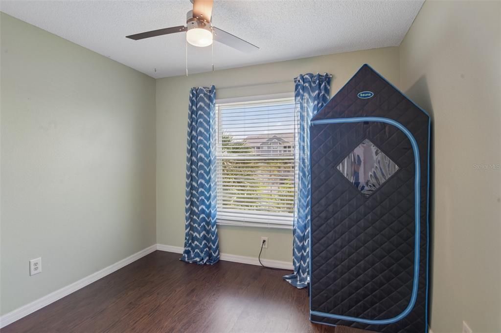For Sale: $249,000 (2 beds, 2 baths, 874 Square Feet)