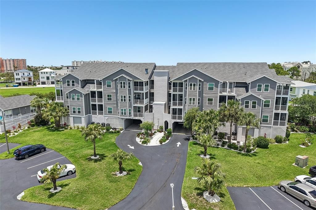 For Sale: $249,000 (2 beds, 2 baths, 874 Square Feet)
