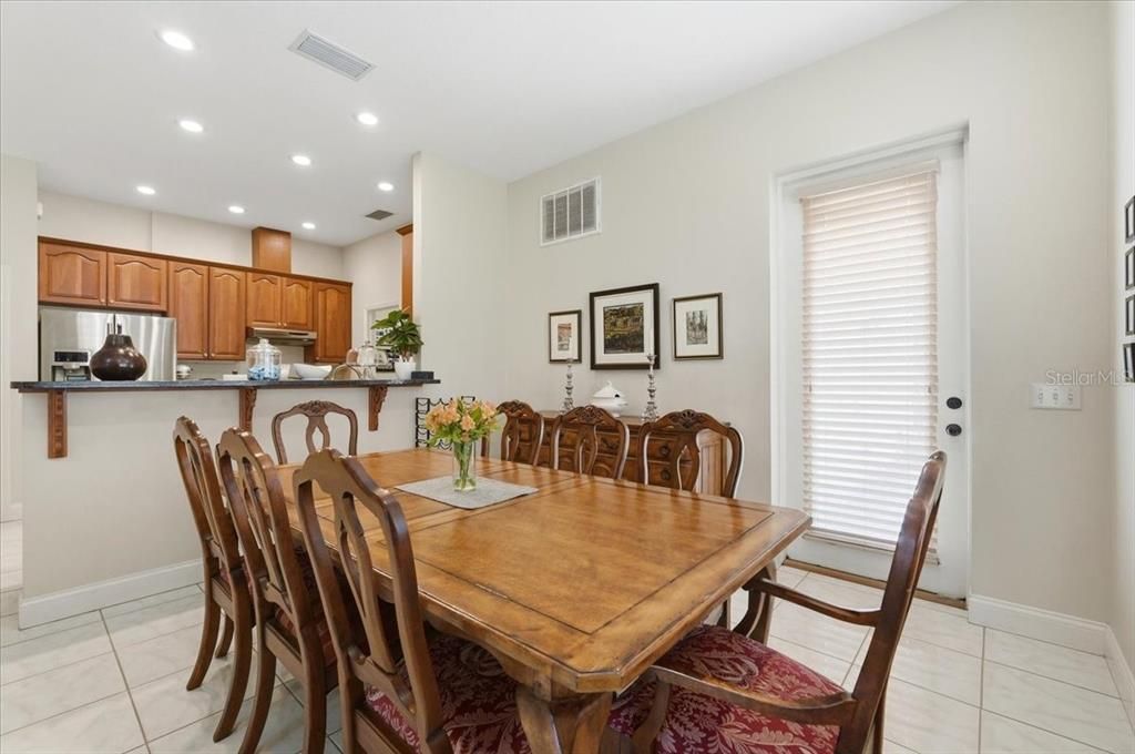 For Sale: $580,000 (3 beds, 2 baths, 3024 Square Feet)