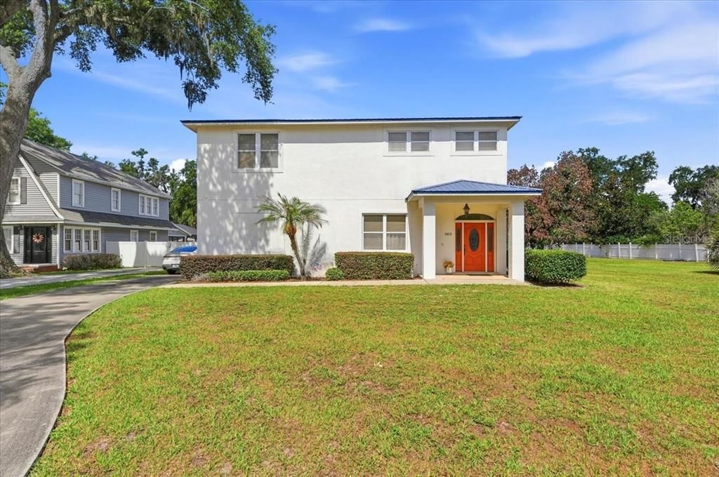 For Sale: $580,000 (3 beds, 2 baths, 3024 Square Feet)