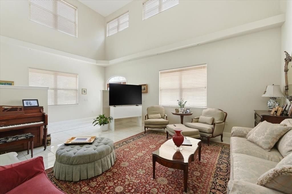 For Sale: $580,000 (3 beds, 2 baths, 3024 Square Feet)