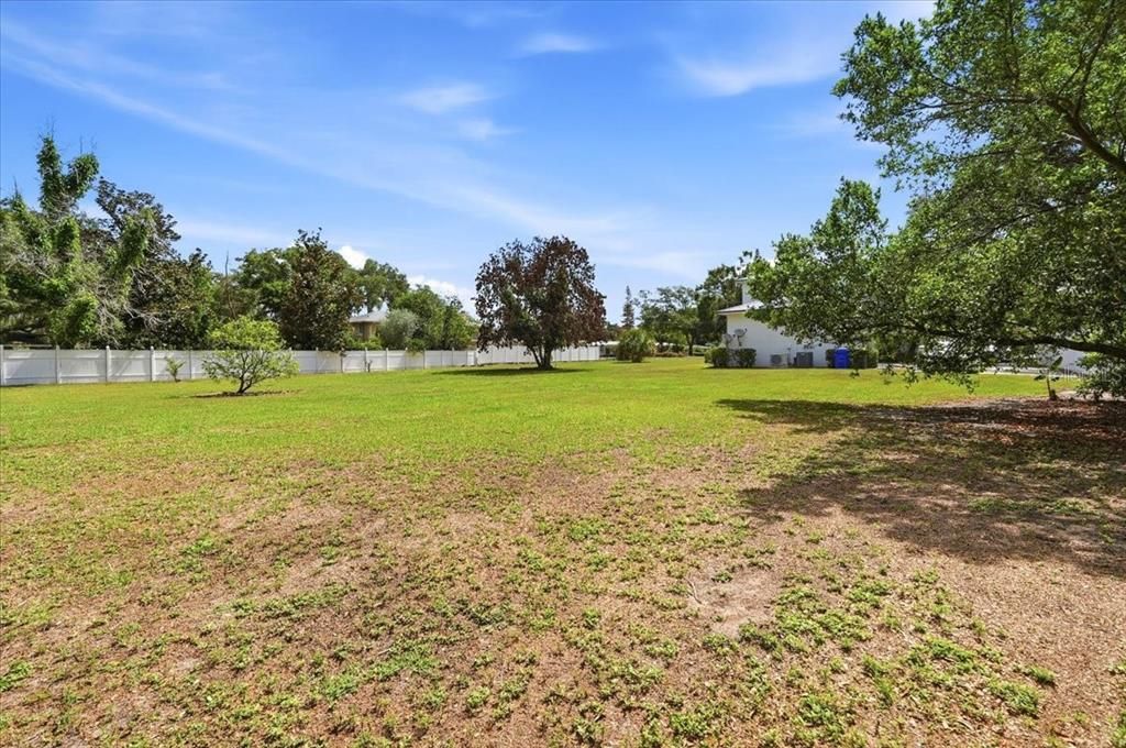 For Sale: $580,000 (3 beds, 2 baths, 3024 Square Feet)