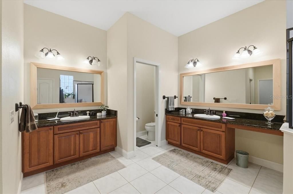 For Sale: $580,000 (3 beds, 2 baths, 3024 Square Feet)