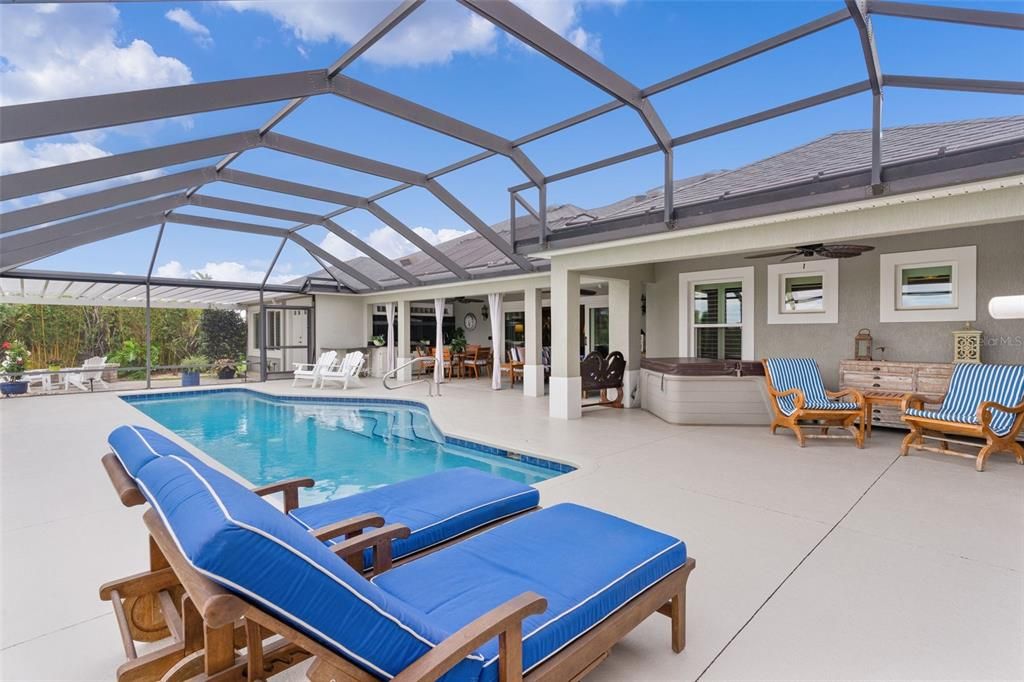For Sale: $1,650,000 (3 beds, 2 baths, 3163 Square Feet)