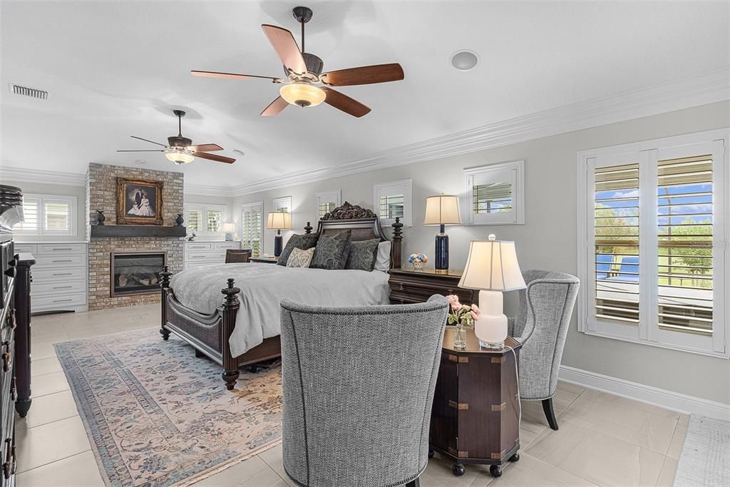 For Sale: $1,650,000 (3 beds, 2 baths, 3163 Square Feet)