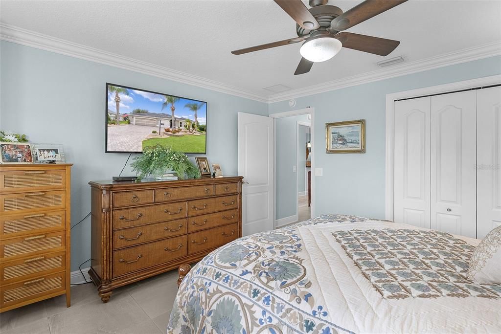 For Sale: $1,650,000 (3 beds, 2 baths, 3163 Square Feet)