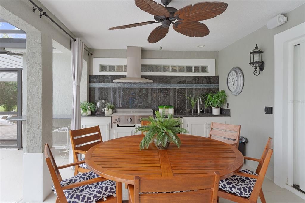 For Sale: $1,650,000 (3 beds, 2 baths, 3163 Square Feet)