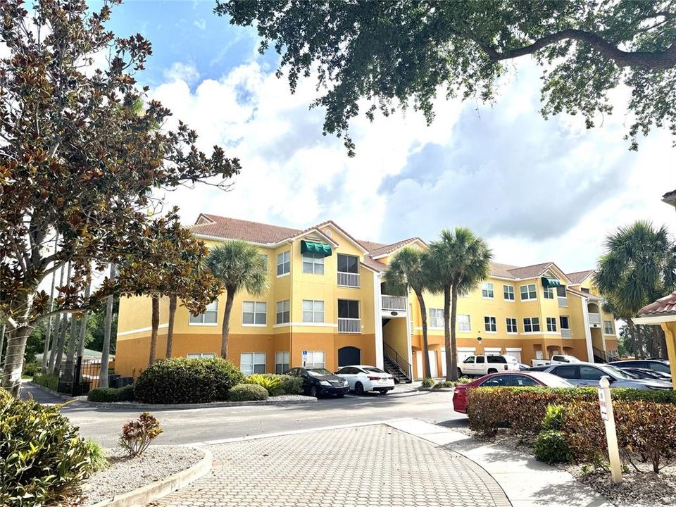 En Venta: $264,900 (2 camas, 2 baños, 925 Pies cuadrados)