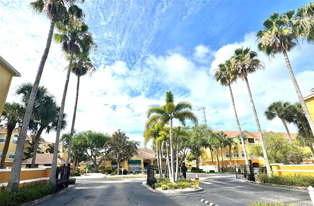 En Venta: $264,900 (2 camas, 2 baños, 925 Pies cuadrados)
