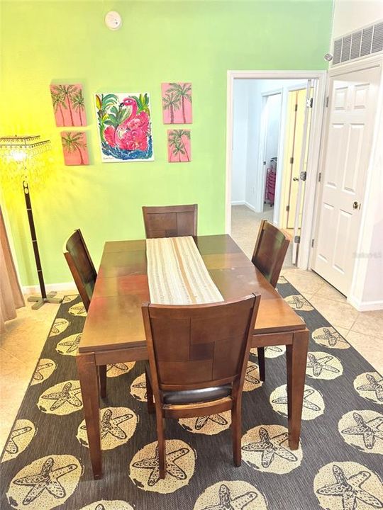 En Venta: $264,900 (2 camas, 2 baños, 925 Pies cuadrados)