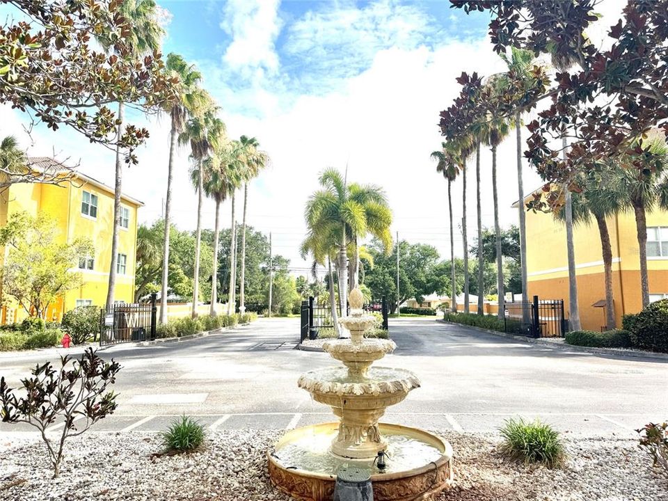 En Venta: $264,900 (2 camas, 2 baños, 925 Pies cuadrados)