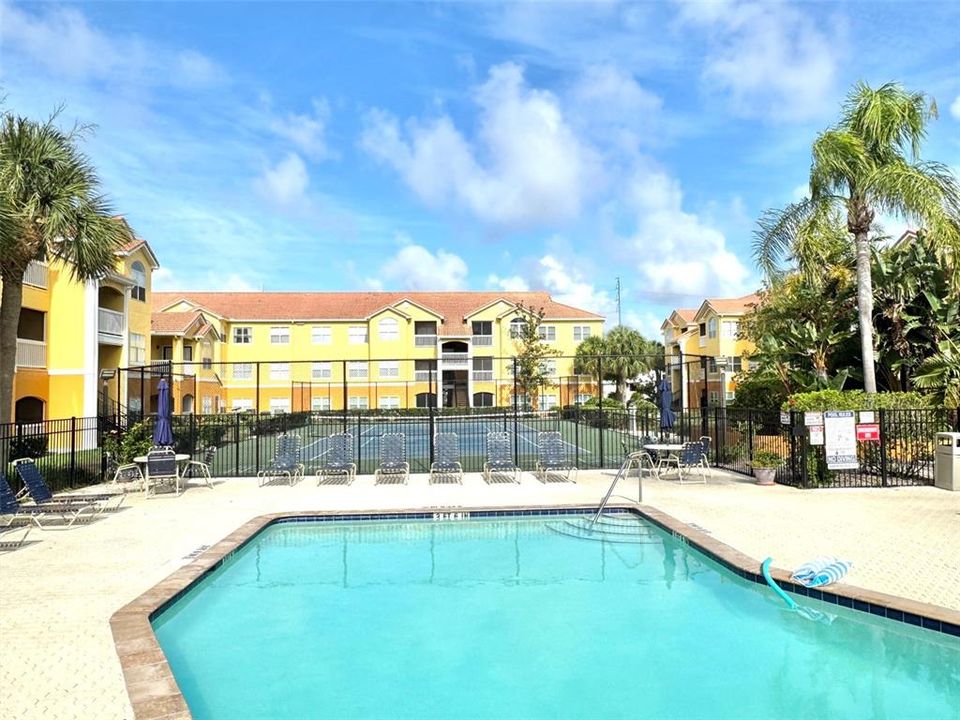 En Venta: $264,900 (2 camas, 2 baños, 925 Pies cuadrados)