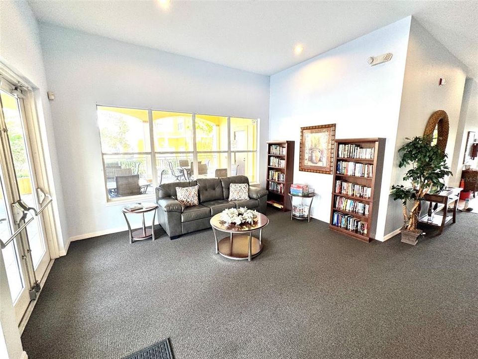 En Venta: $264,900 (2 camas, 2 baños, 925 Pies cuadrados)