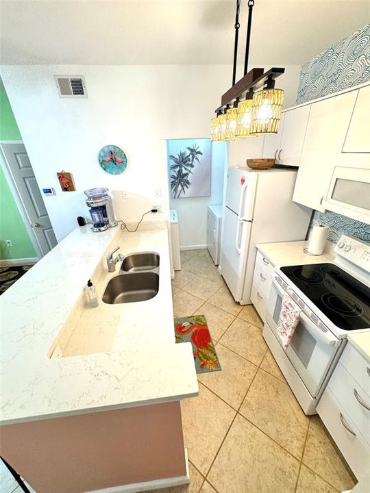 En Venta: $264,900 (2 camas, 2 baños, 925 Pies cuadrados)