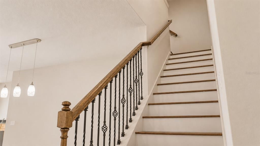 For Sale: $609,000 (5 beds, 3 baths, 4180 Square Feet)