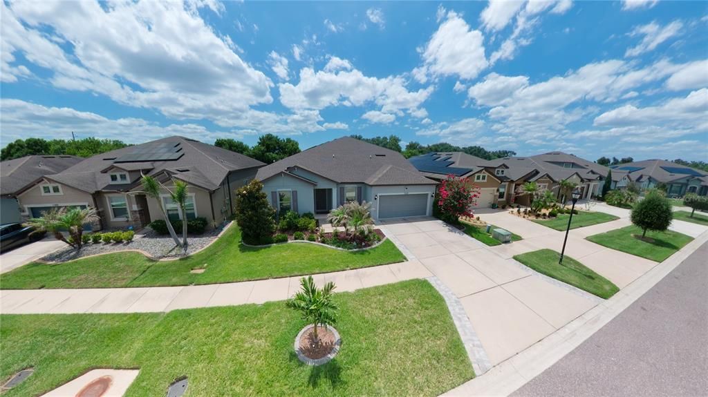 For Sale: $609,000 (5 beds, 3 baths, 4180 Square Feet)
