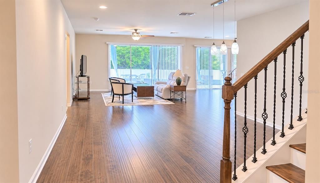 For Sale: $609,000 (5 beds, 3 baths, 4180 Square Feet)
