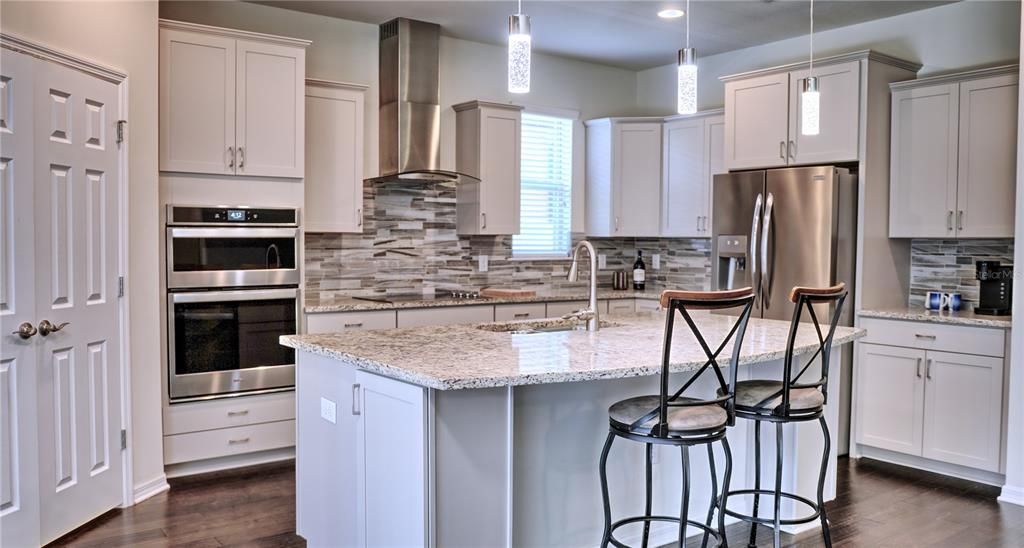 For Sale: $609,000 (5 beds, 3 baths, 4180 Square Feet)