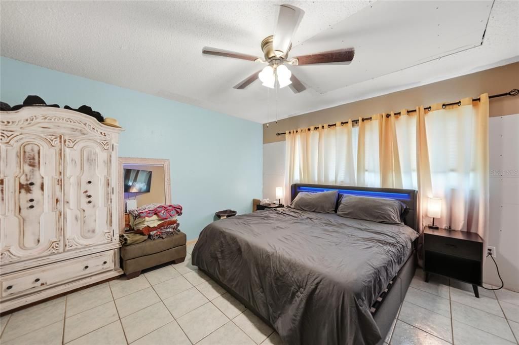 En Venta: $199,900 (3 camas, 2 baños, 1446 Pies cuadrados)