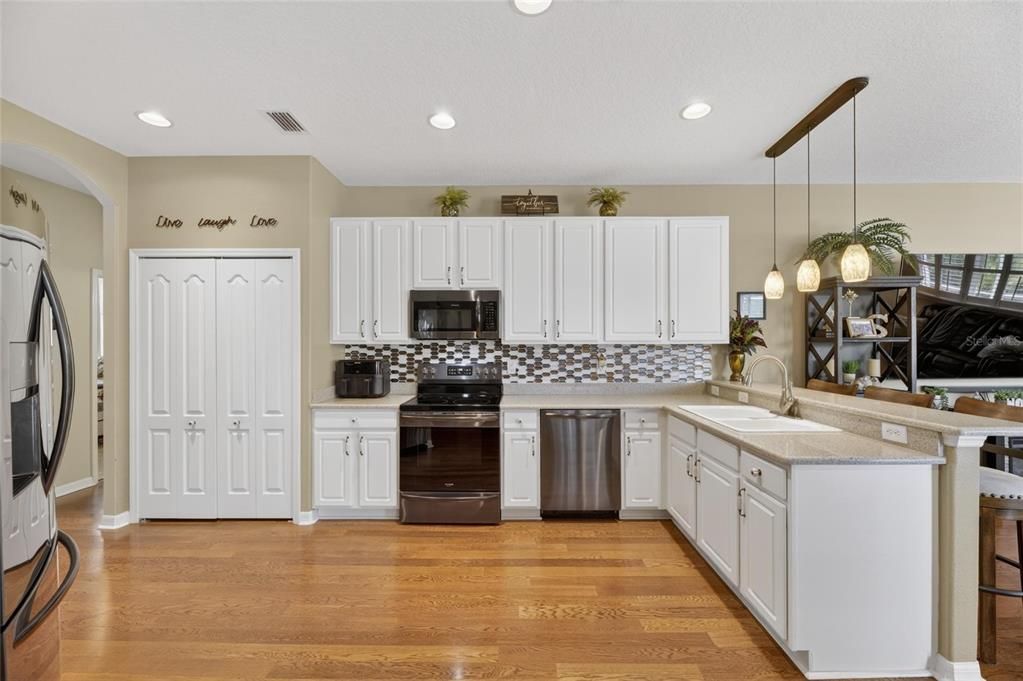Active With Contract: $550,000 (4 beds, 3 baths, 2268 Square Feet)