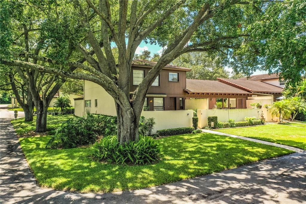 For Sale: $349,000 (4 beds, 2 baths, 2444 Square Feet)