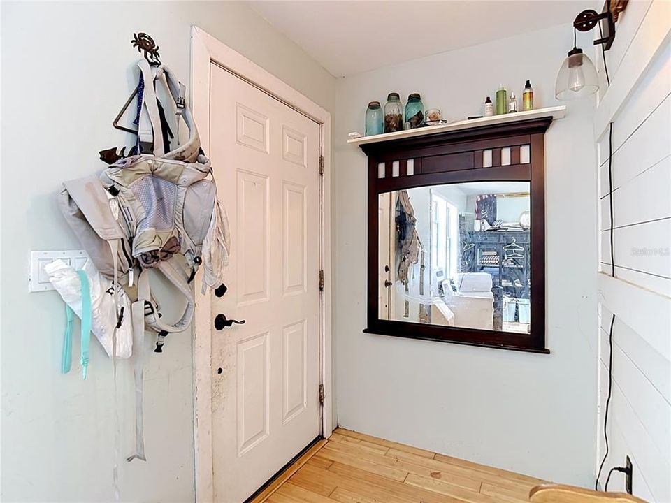 For Sale: $550,000 (3 beds, 2 baths, 1945 Square Feet)