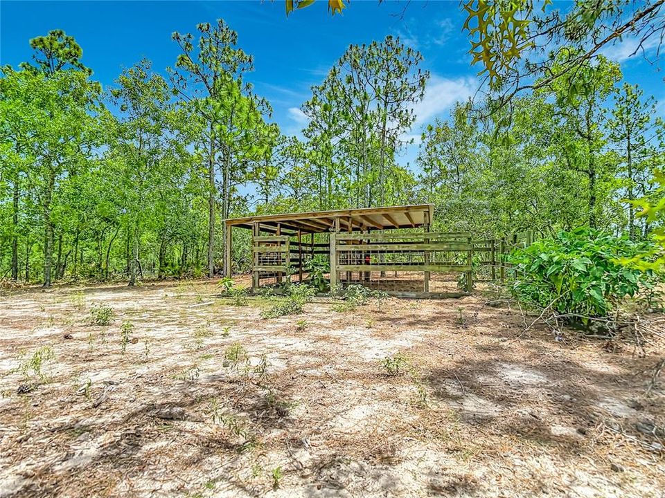 For Sale: $550,000 (3 beds, 2 baths, 1945 Square Feet)