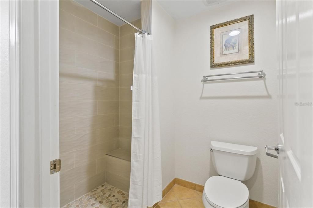 For Rent: $3,200 (3 beds, 3 baths, 2124 Square Feet)