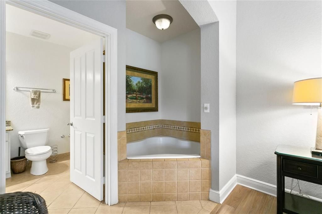 For Rent: $3,200 (3 beds, 3 baths, 2124 Square Feet)