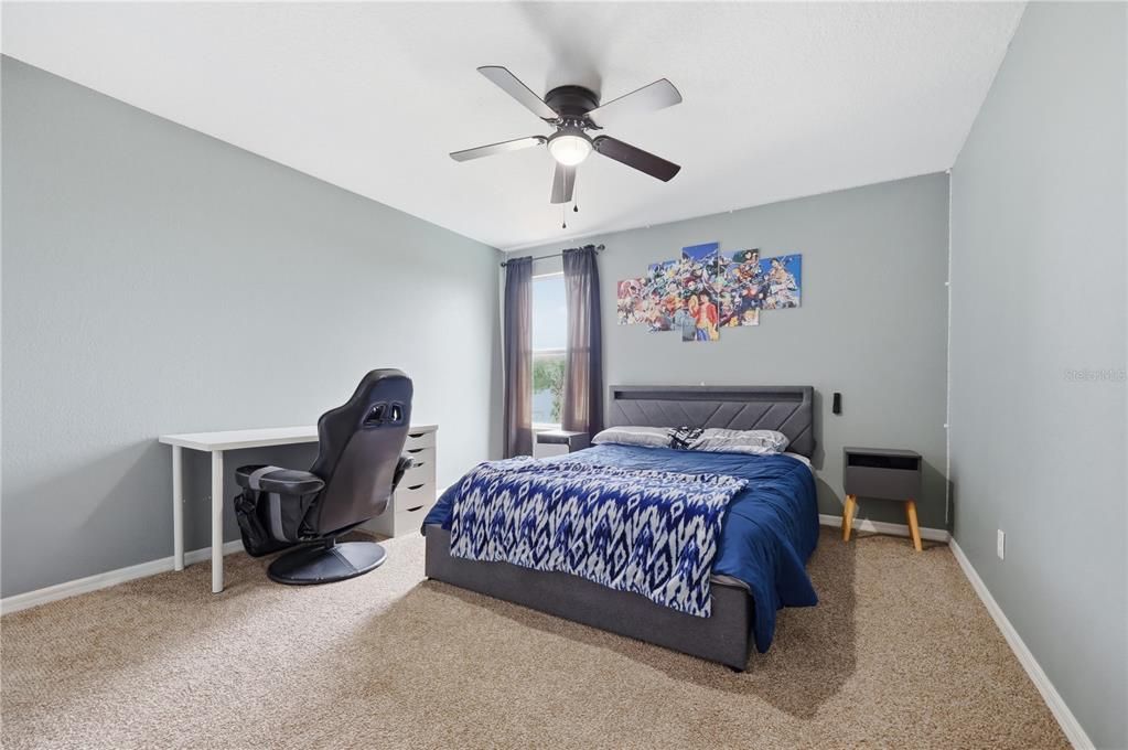 For Sale: $449,000 (5 beds, 2 baths, 2577 Square Feet)