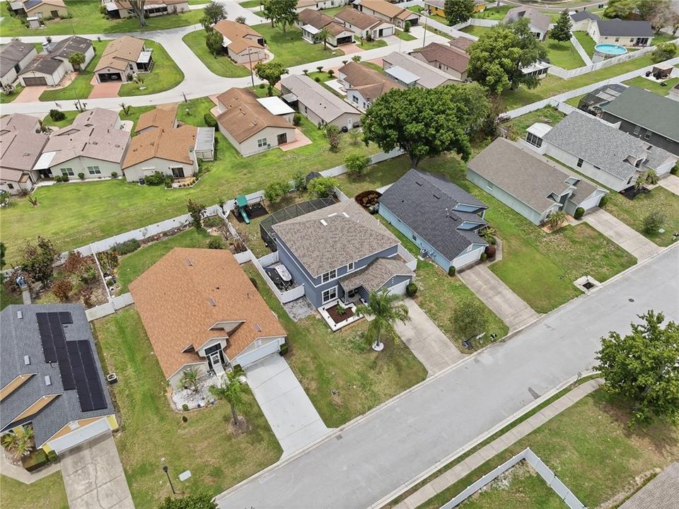 For Sale: $449,000 (5 beds, 2 baths, 2577 Square Feet)