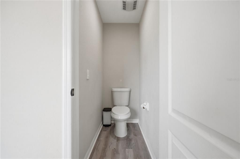For Sale: $449,000 (5 beds, 2 baths, 2577 Square Feet)