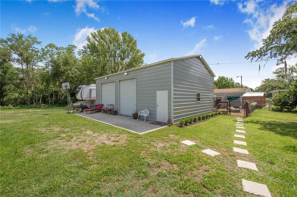 На продажу: $324,900 (4 спален, 2 ванн, 1960 Квадратных фут)