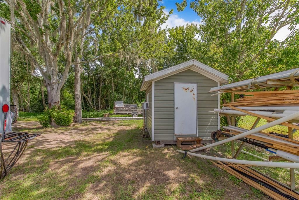 На продажу: $324,900 (4 спален, 2 ванн, 1960 Квадратных фут)