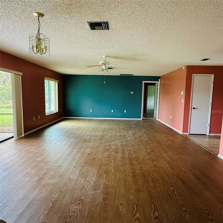 На продажу: $225,000 (3 спален, 2 ванн, 1492 Квадратных фут)