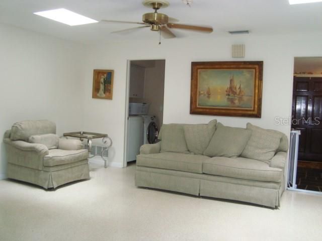 For Rent: $3,200 (3 beds, 2 baths, 2036 Square Feet)